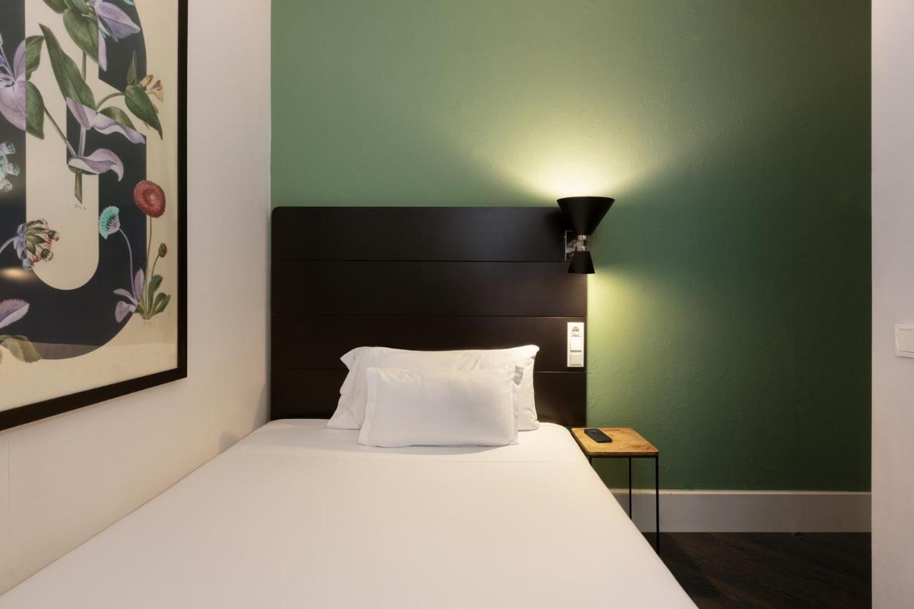 Praktik Garden Hotel Barcelona Bagian luar foto